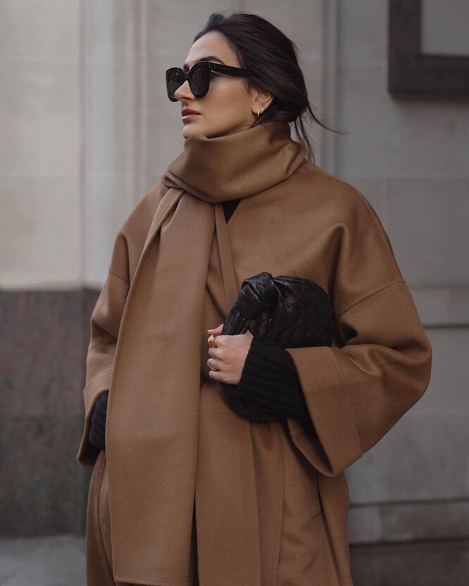 С чем носить коричневое женское пальто: идеи для создания стильных образов