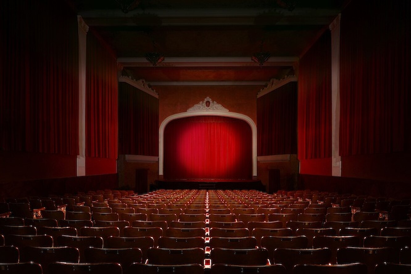 драматический театр на литейном зал