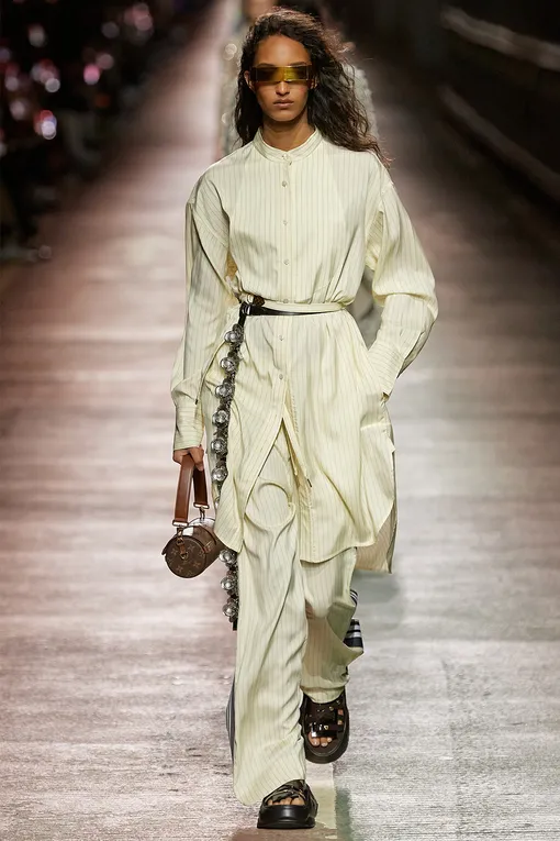 LOUIS VUITTON PRE-FALL 2023